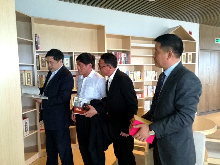 6-趙振元董事長參觀?；鶈T工文化中心.jpg