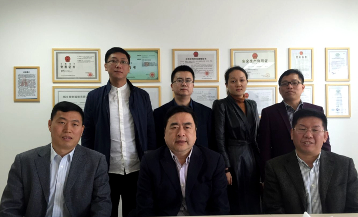 3-趙振元同志與南通分院周安舉、賀奎田、趙宇、郭明偉、于海燕、唐鋒等同志親切合影.jpg